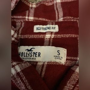 Maroon and white hollister flannel.